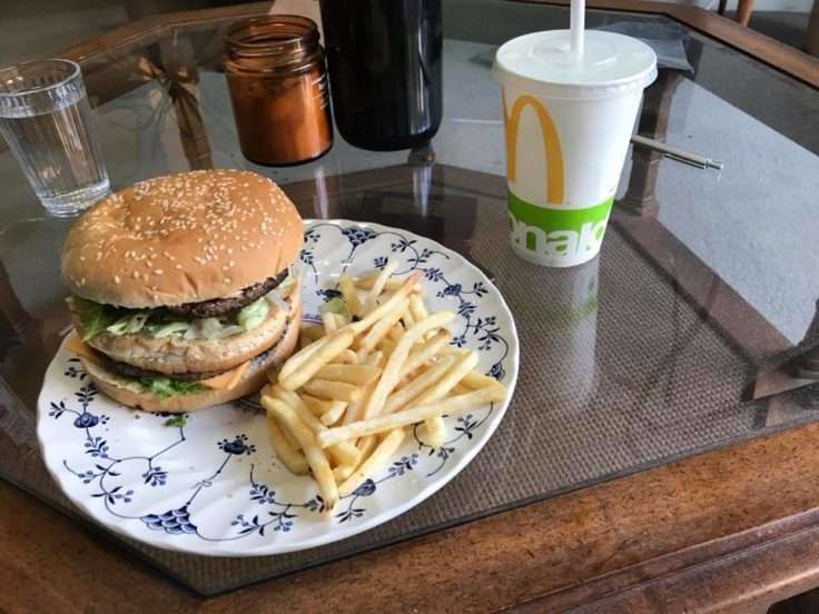 太愛麥當勞！　男子挑戰「在家還原全餐點」　朋友完全沒發現不是店裡的 