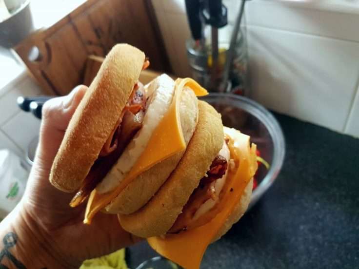 太愛麥當勞！　男子挑戰「在家還原全餐點」　朋友完全沒發現不是店裡的 