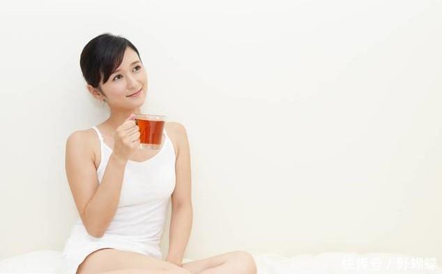 17歲女孩當伴娘，一個月後下身出血，醫生手術後取出「異物」！