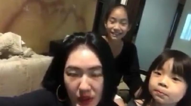 小S收到「女兒送的母親節禮物」氣到臭臉　嚴肅對女兒「訓話45秒」被網友讚翻了 