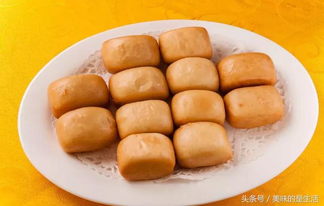 1個雞蛋半斤麵粉，不用一滴油，試試做一次，一大盤都不夠吃！ 