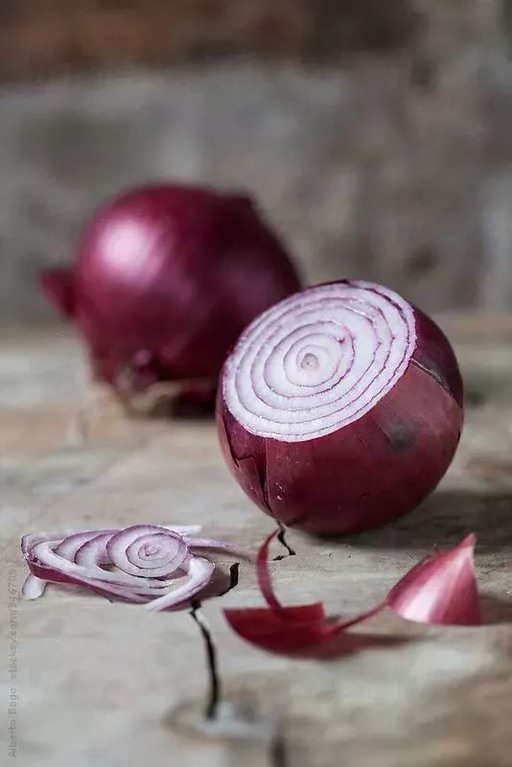 「洋蔥+蘋果」持續吃7天，甩掉贅肉和雀斑，對消脂和抗衰 