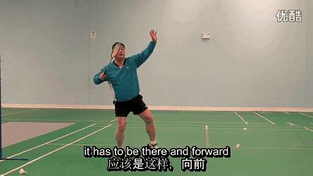 羽毛球發力技巧：用出全身力氣卻打出軟弱無力的殺球，步伐很重要