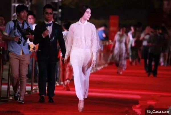 這些衣服連「范冰冰穿起來都變村姑」！別以為人美就任性... 