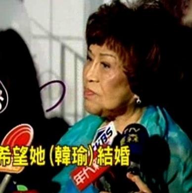 「韓瑜」苦熬婚變1年，以前恩人「周遊」談到她竟毫不留情「說出這8字」...有多少深仇大恨 