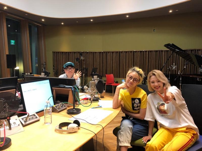 [少女時代][新聞] 《EHe Radio》孝淵選擇的「憎惡-討厭-不怎麼親近-最親近」的成員是？ 