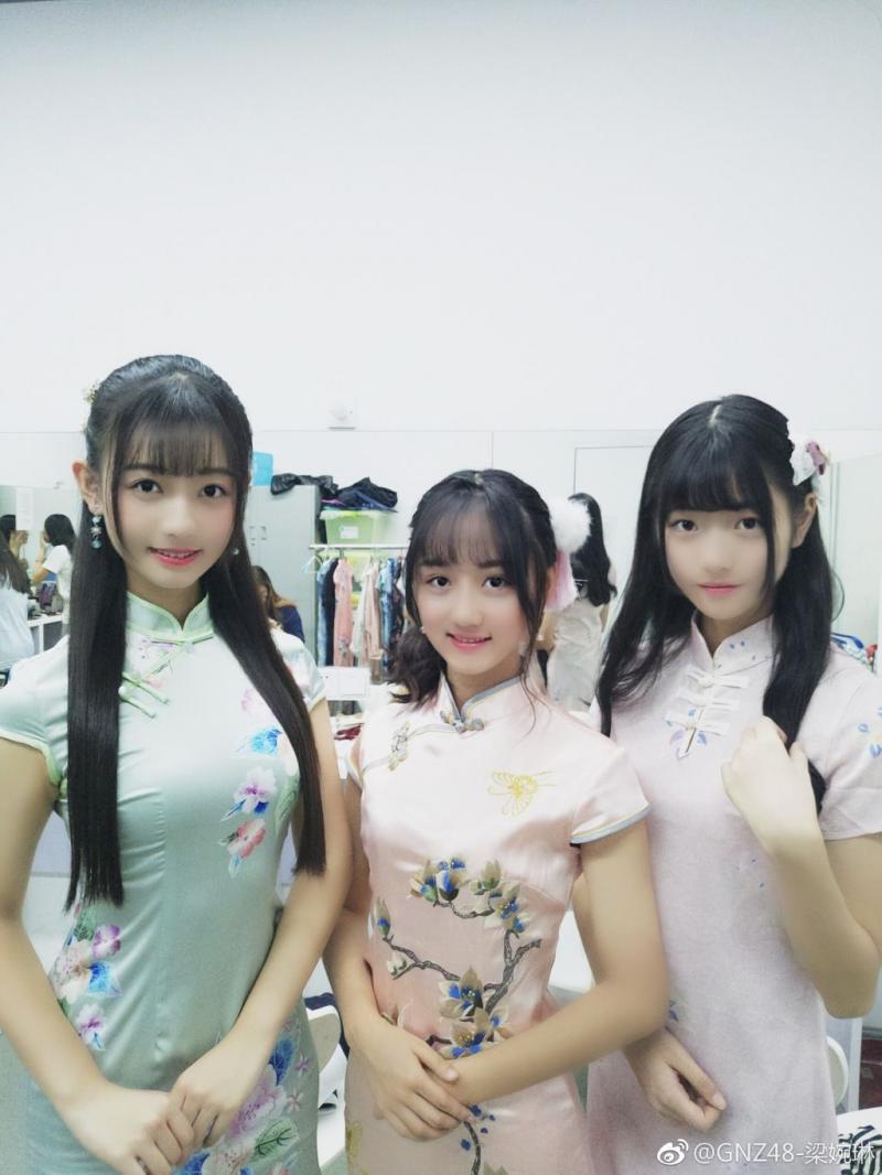 17歲清純女偶像「旗袍太小」身材快撐爆，日鄉民看到兇前…直呼「太H了」
