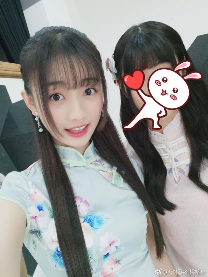 17歲清純女偶像「旗袍太小」身材快撐爆，日鄉民看到兇前…直呼「太H了」