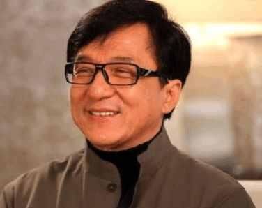 林鳳嬌當年生下房祖名，在爸爸那欄填了3個字！網友看了都佩服！
