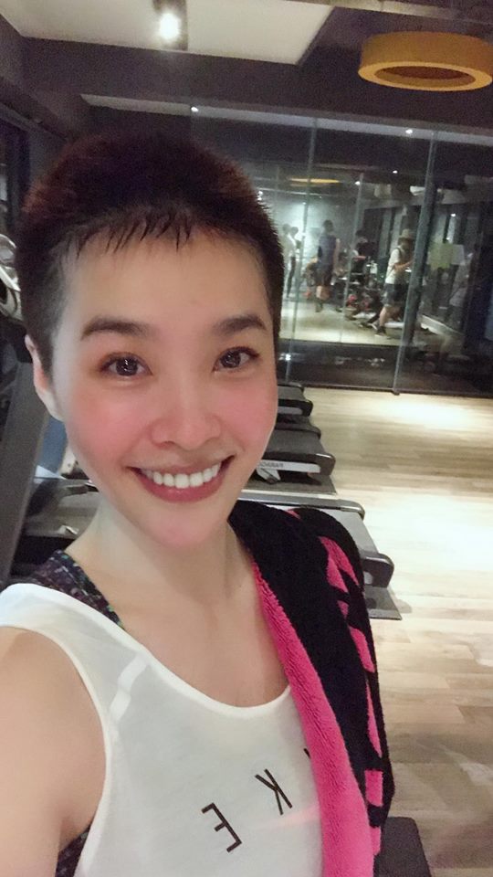 婚變的小嫻狠心「剃了個大平頭」！她這樣做原來是因為…網友狂讚：帥翻了！ 