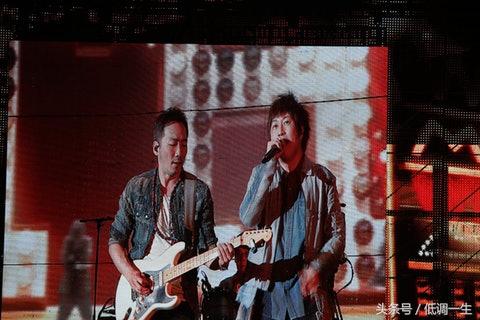 五月天演唱會尾場交足功課：當作最後一次戶外演出唱