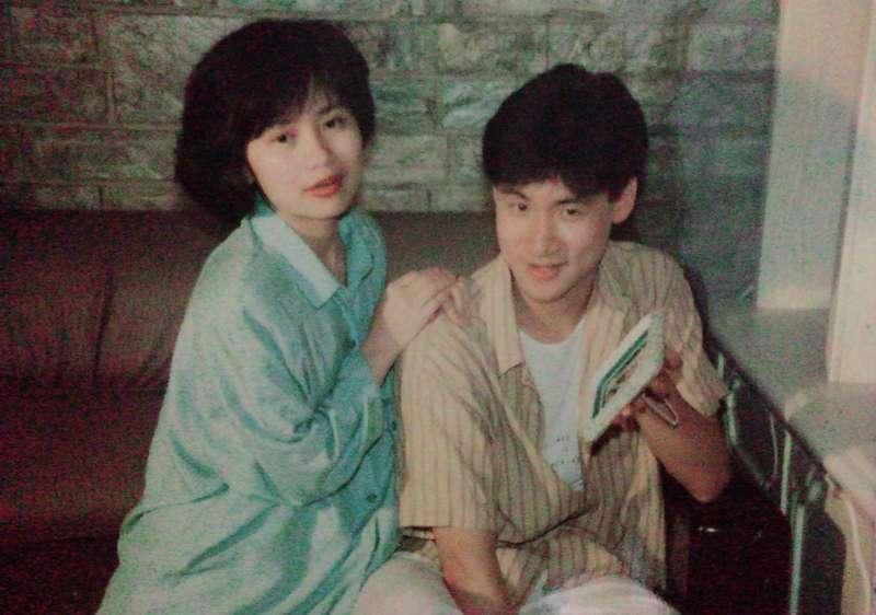 她收到訊息「張學友邀看演唱會」以為是詐騙！赴約竟真的「見到本人」原來30年前他們...