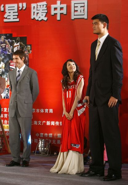 長超高!姚明女兒才6歲，身高直逼150？！ 長得太像仙女了！！ 
