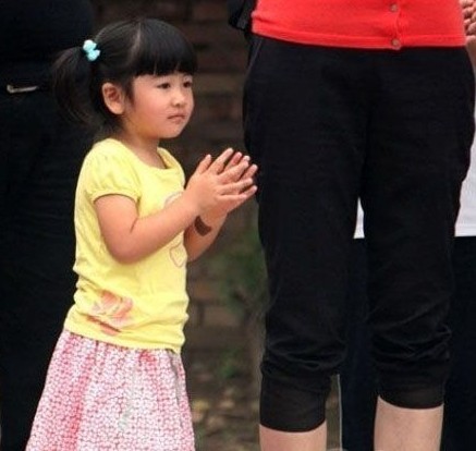 長超高!姚明女兒才6歲，身高直逼150？！ 長得太像仙女了！！ 