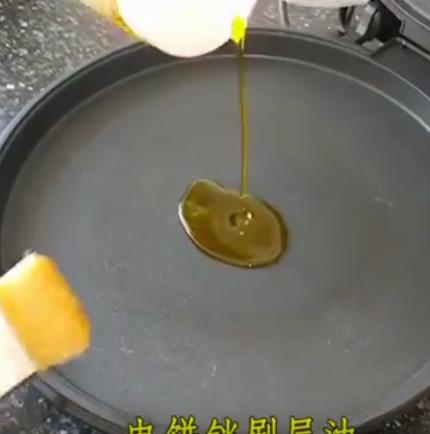 1個茄子，4個雞蛋，雙手一翻，比大魚大肉都好吃，做法超簡單！