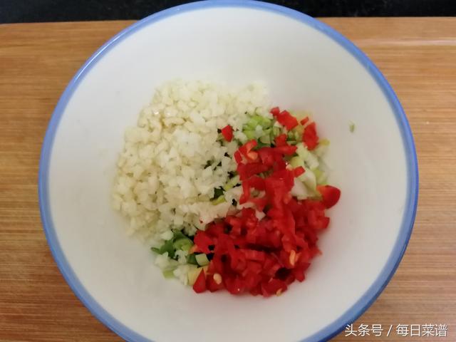 為什麼飯店的拌黃瓜那麼好吃，原來技巧在這裡簡單實用，一看就會
