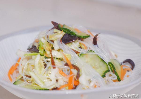 夏季絕不可錯過的20道涼拌菜，簡單易做，夏日餐桌必不可少~