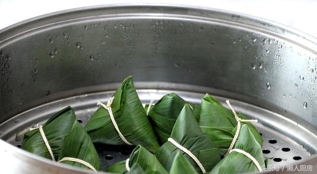 糯米換成西米，這樣的粽子你吃過嗎？晶瑩剔透，內陷兒隱約可見