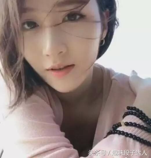 幽默笑話，我：老師，我拉煉鬆了，老師再問女同學：你在看什麼！