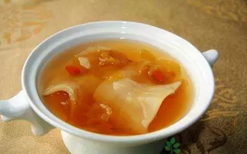擔心買到臭花膠？燈下照一照，就能輕松辨別~ 
