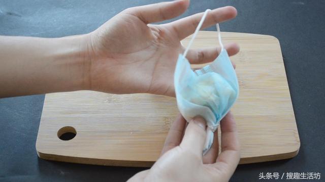 點蚊香「花錢又傷身」超級劃不來！他剪開口罩「塞入一把大蒜」後...環保又省錢效果超讚！ 