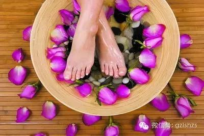 如何「避免痛風」終於有解！方法居然出乎意料的簡單，人人都能做到！ 