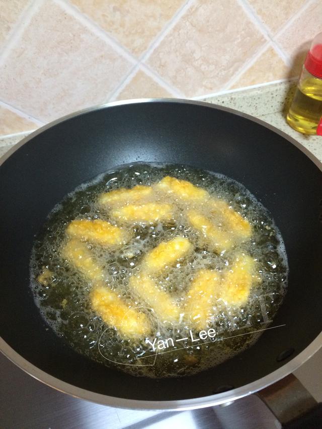 夜市人氣甜點「脆皮炸鮮奶」自己在家也能做，想吃多少做多少，現炸現吃最讚！ 