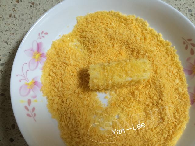 夜市人氣甜點「脆皮炸鮮奶」自己在家也能做，想吃多少做多少，現炸現吃最讚！ 