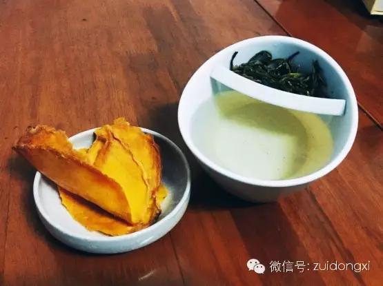 已經被「曬乾的芒果」在浸水15分鐘後竟然還原成芒果？！挑戰不可能，馬上買一包來試試看！ 