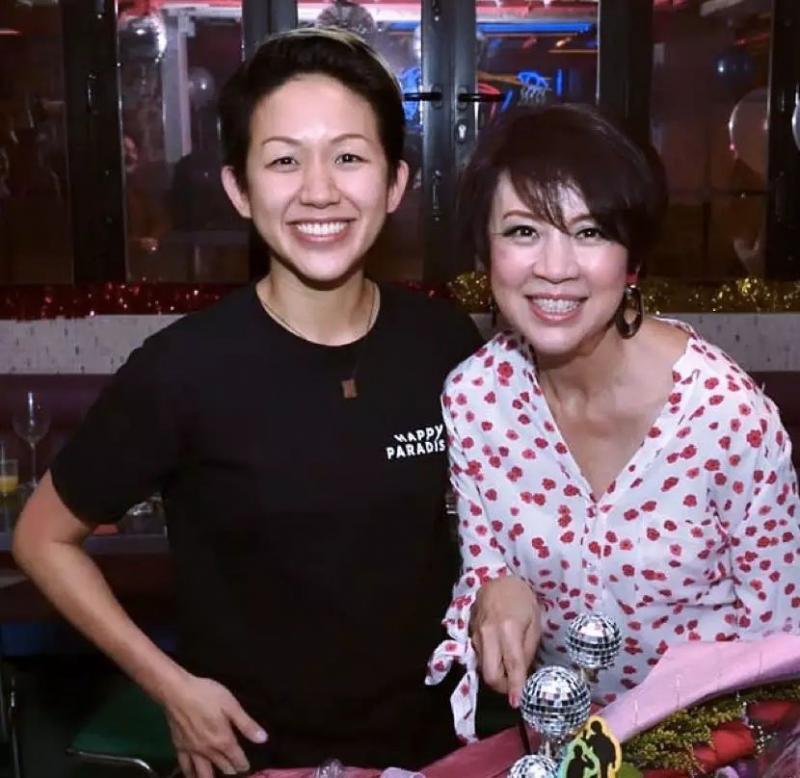 女學霸辭職賣包子，一個70塊，拿下亞洲第一 