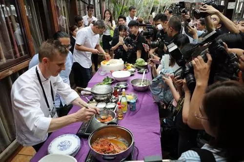100多個米其林大廚在廣州逛街市，沒想到粵菜還可以做成這樣~ 