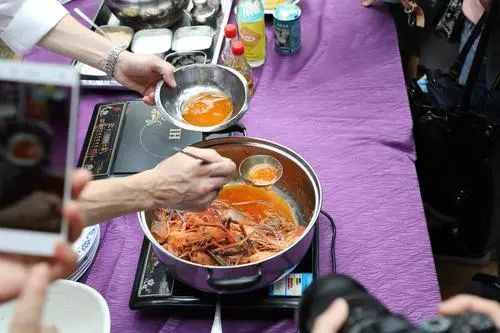 100多個米其林大廚在廣州逛街市，沒想到粵菜還可以做成這樣~ 