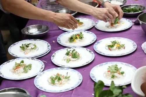 100多個米其林大廚在廣州逛街市，沒想到粵菜還可以做成這樣~ 
