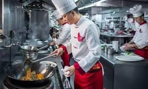 廚師自己開飯店當老闆容易虧本，問題都出在這