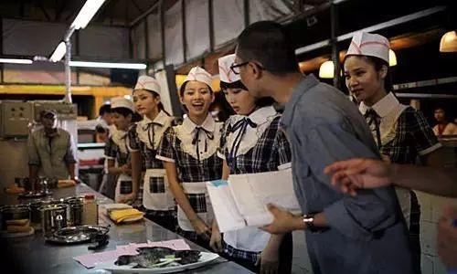廚師自己開飯店當老闆容易虧本，問題都出在這