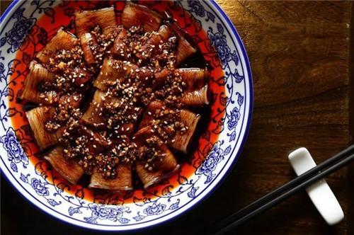 為了正名川菜，他不惜與食客為敵