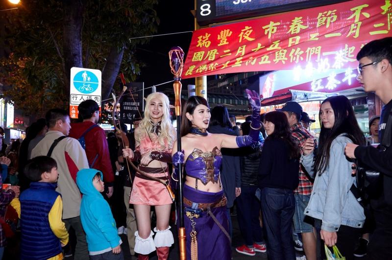 《天堂M》囘顧南下走春活動 ！紀念這難得的一刻，活動圓滿大成功。