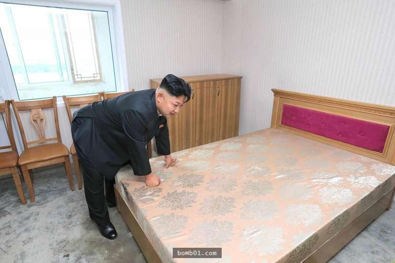 自從金正恩的「床照」曝光後，各路PS大神立馬出手修圖讓大家笑到停不下來！