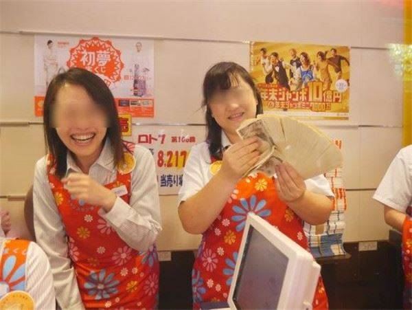 日本男子任性揮霍「100萬存款」買了5000張「刮刮樂」！得到的結果竟然讓人跌破眼睛！