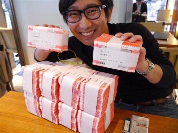 日本男子任性揮霍「100萬存款」買了5000張「刮刮樂」！得到的結果竟然讓人跌破眼睛！