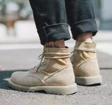 4雙腳，哪雙是女人的？測你何時才能發達？  