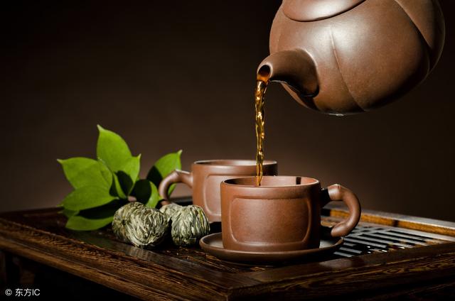 再次勸告：早起，眼睛有2種表現，說明腎受損嚴重，莫忽視！