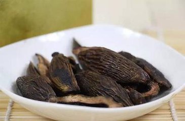 它是臺灣人很喜歡吃的食物，28歲小夥一天吃三包，妻子對他放棄治療，它的毒性世界公認，你卻還在吃