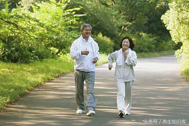 45歲後，防病「黃金期」，每天做好「5個字」，離長壽更近一步