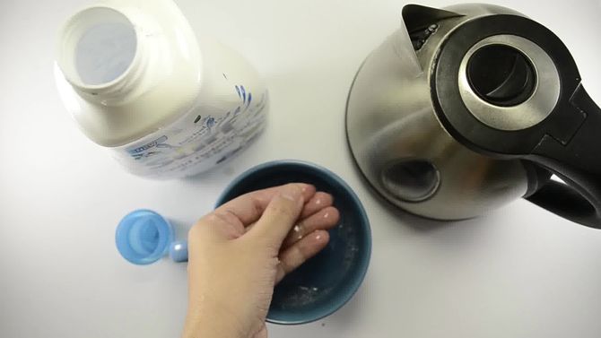被三秒膠黏到？手都快扯破皮了還是沒扯開...終於有救星了