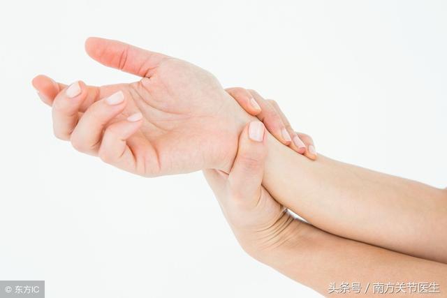 手腕腱鞘囊腫有哪些症狀？緩解手痛的治療辦法有這些