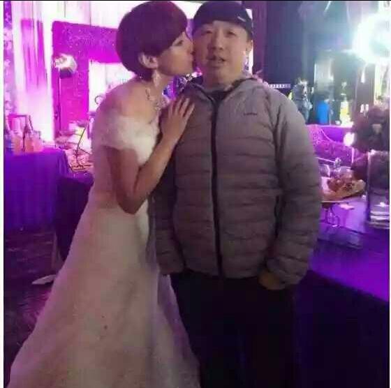她是baby的「姐姐」，十年前她美過范冰冰，搶過謝霆鋒，今淪落到嫁給醜男！