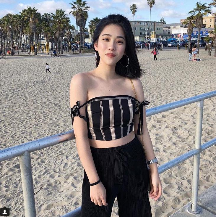  歐美系正妹…白T快被炸開超誘人！網暴動：第一次想當冰棒