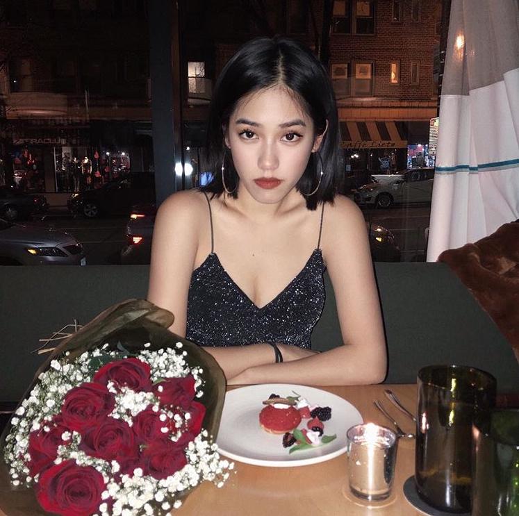  歐美系正妹…白T快被炸開超誘人！網暴動：第一次想當冰棒