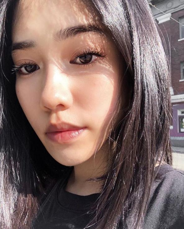  歐美系正妹…白T快被炸開超誘人！網暴動：第一次想當冰棒